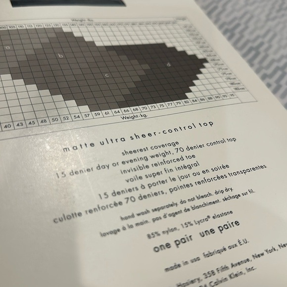 Calvin Klein matte ultra sheer control top pantyhose sz: b almost black - Picture 4 of 4